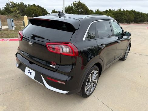 Used 2019 Kia Niro Touring image 5