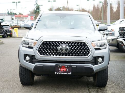 Used 2019 Toyota Tacoma TRD Off-Road w/ TRD Premium Off Road Package image 8