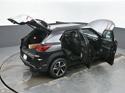 Used 2022 Chevrolet TrailBlazer RS w/ Sun and Liftgate Package image 40