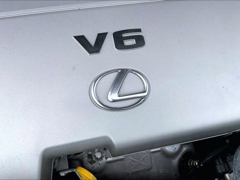 Used 2016 Lexus ES 350 350 w/ Luxury Package w/Wood Trim image 29