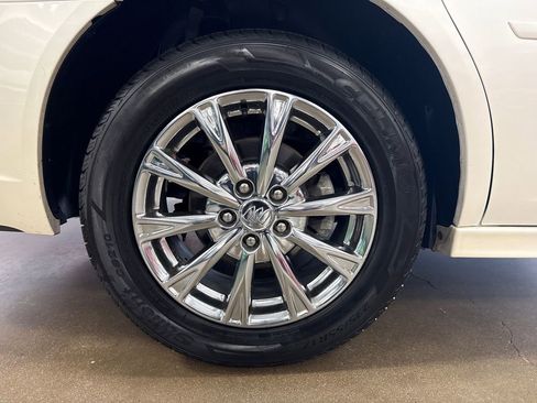 Used 2011 Buick Lucerne CXL image 52