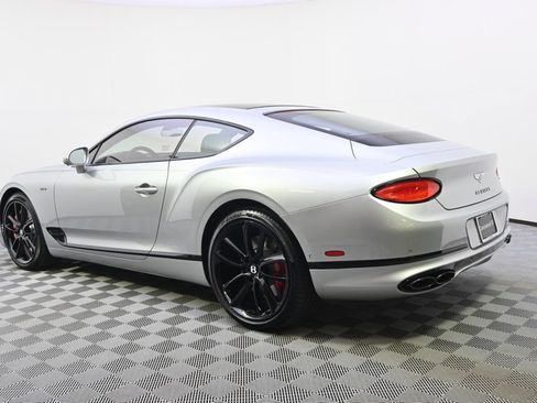 Used 2024 Bentley Continental GT image 3
