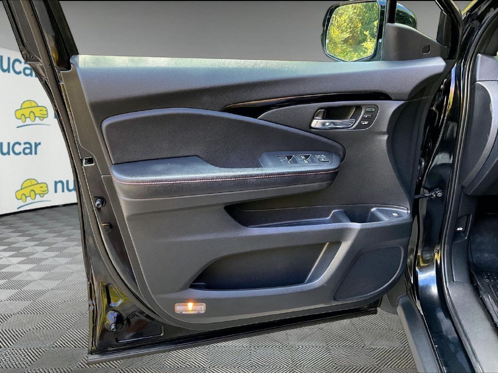 Used 2017 Honda Ridgeline Black Edition image 9