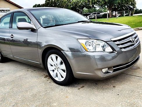 Used 2006 Toyota Avalon Touring FWD image 11