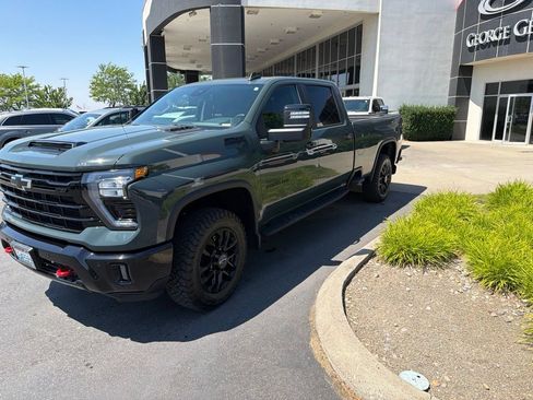 Used 2026 Chevrolet Silverado 2500 LT w/ Trail Boss Package AWD/4WD image 2