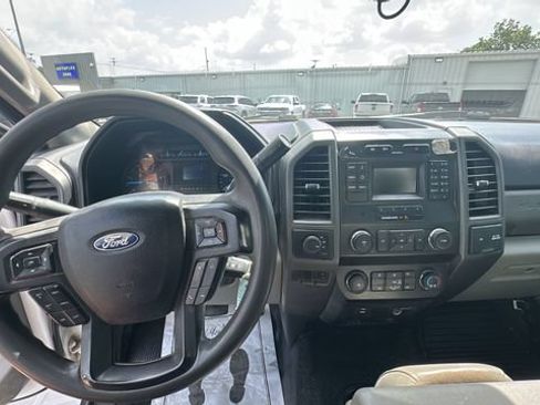 Used 2019 Ford F550 4x4 Regular Cab Super Duty image 16