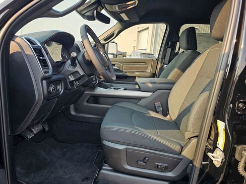 New 2025 RAM 2500 Big Horn AWD/4WD image 11