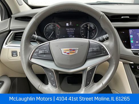 Certified 2023 Cadillac XT5 Premium Luxury AWD/4WD image 3