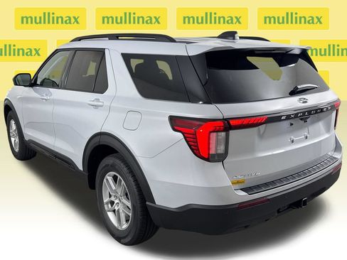 New 2026 Ford Explorer Active RWD image 17