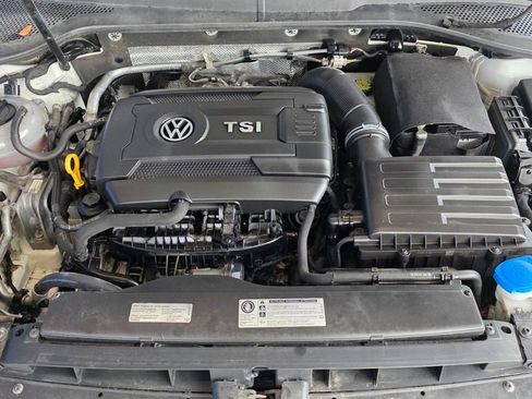Used 2016 Volkswagen GTI SE w/ Lighting Package (SEL) image 11