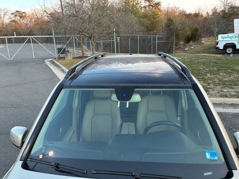 Used 2012 Mercedes-Benz GLK 350 4MATIC image 9