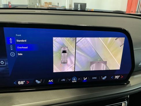 Used 2024 Chevrolet Traverse LT image 5