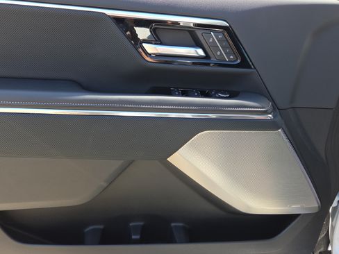 New 2025 GMC Sierra EV Denali AWD/4WD image 18