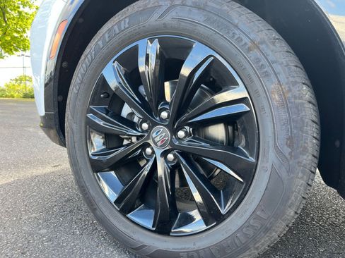 Used 2025 Buick Envista Sport Touring image 28