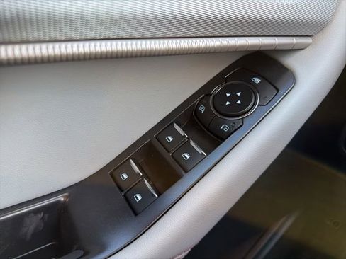 New 2026 Ford Explorer Active w/ Active Comfort Package image 19