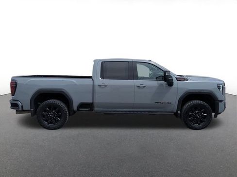 Used 2024 GMC Sierra 2500 AT4 w/ AT4 Premium Plus Package AWD/4WD image 2