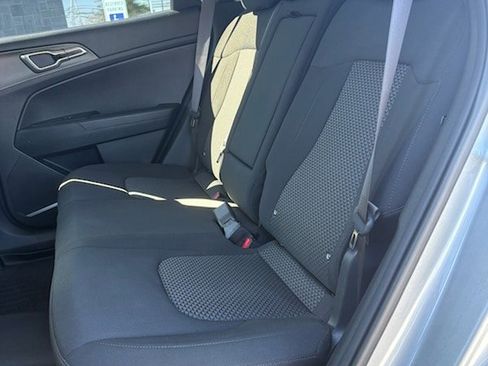 Used 2023 Kia Sportage LX image 17