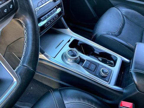 Used 2020 Ford Explorer ST image 16