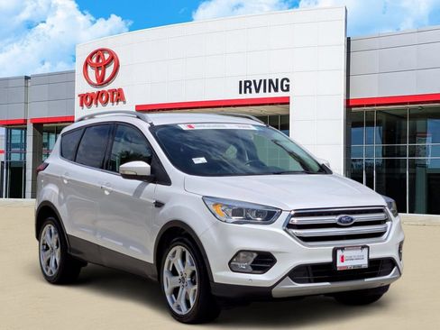 Used 2019 Ford Escape Titanium w/ U9j03 - Titanium Tow Package AWD/4WD image 2