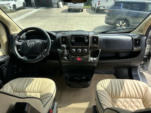 Used 2021 RAM ProMaster 3500 w/ RV Ready Prep Package FWD image 8