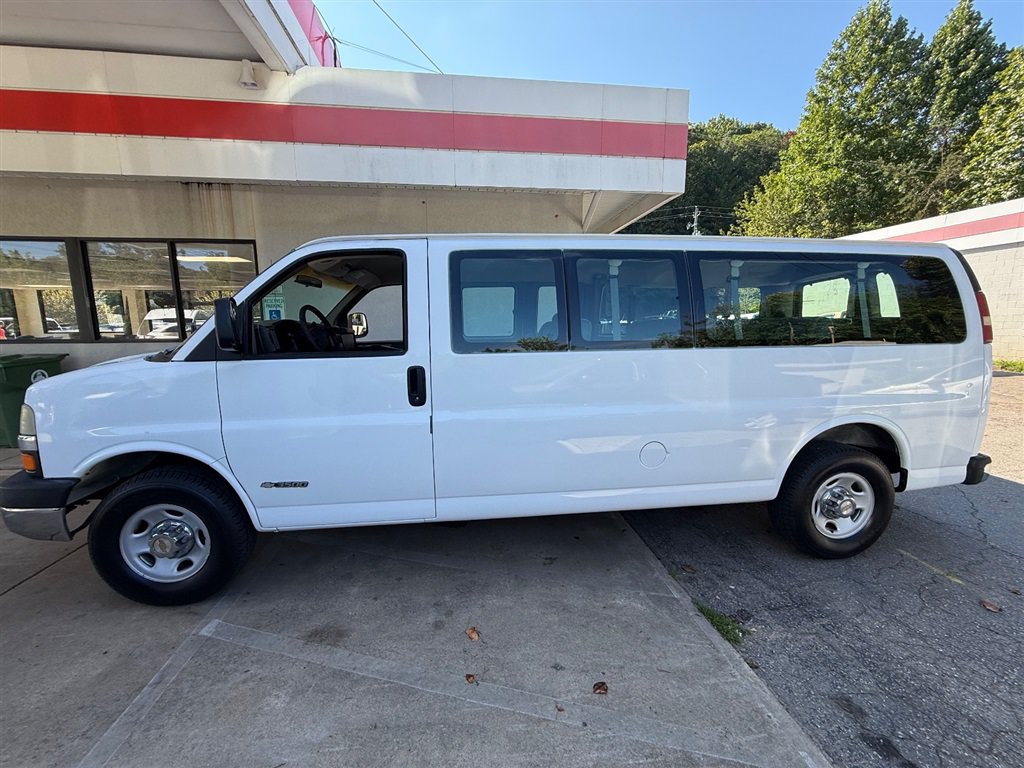 Used 2003 Chevrolet Express 3500 Extended Passenger w/ LS Preferred Equipment Group RWD image 9
