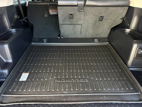 Used 2022 Toyota 4Runner Limited AWD/4WD image 14