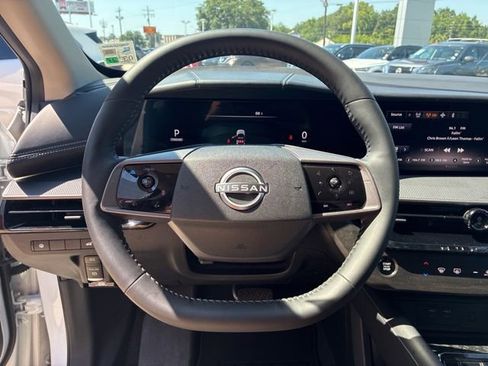 Used 2025 Nissan Murano SV FWD image 21