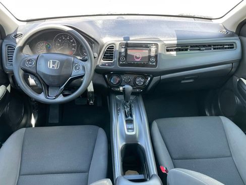 Used 2021 Honda HR-V LX image 10