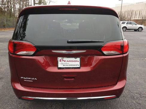 Used 2020 Chrysler Pacifica Touring-L Plus w/ Advanced Safetytec Group image 5