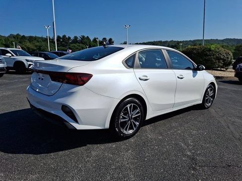 Used 2023 Kia Forte LXS FWD image 8