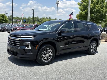 New 2025 Chevrolet Traverse LT