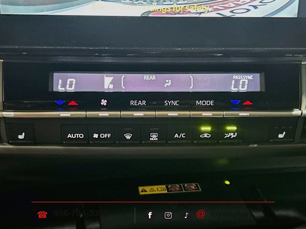 Used 2025 Toyota Sienna XSE FWD image 14