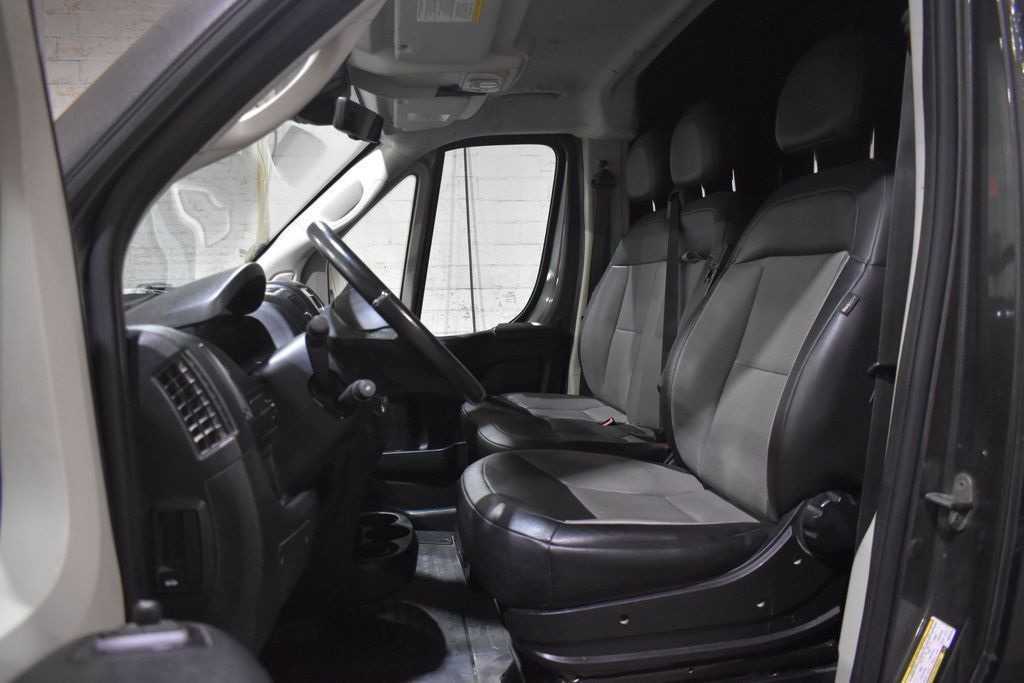 Used 2021 RAM ProMaster 2500 w/ Convenience Group FWD image 10