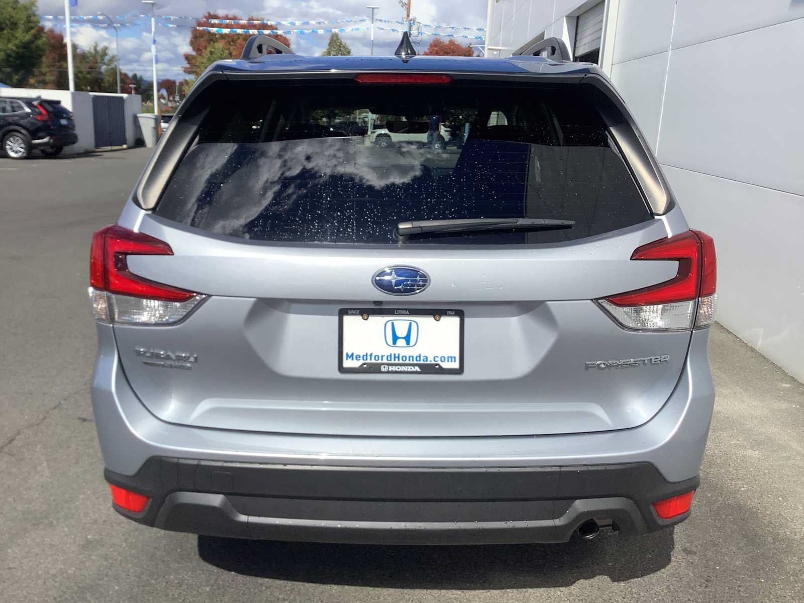 Used 2024 Subaru Forester Premium AWD/4WD image 5