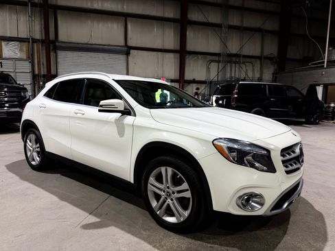 Used 2018 Mercedes-Benz GLA 250 image 2