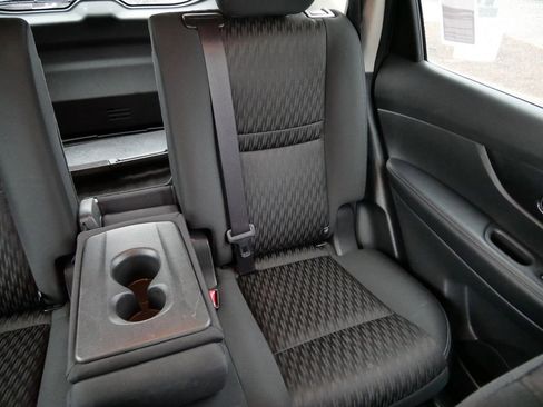 Used 2020 Nissan Rogue SV image 23