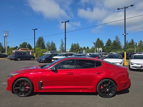 Used 2018 Kia Stinger GT2 AWD/4WD image 3