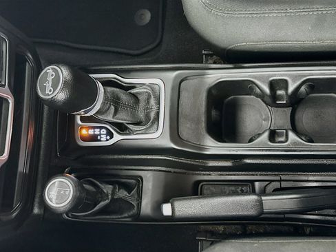 Used 2018 Jeep Wrangler Unlimited Sport AWD/4WD image 23