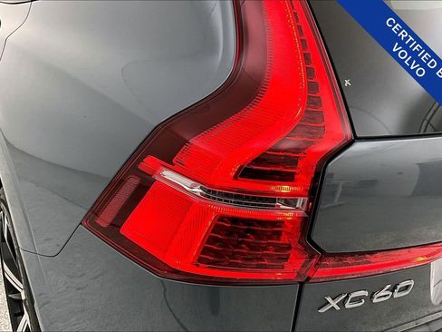 Certified 2023 Volvo XC60 B5 Ultimate w/ Climate Package image 41