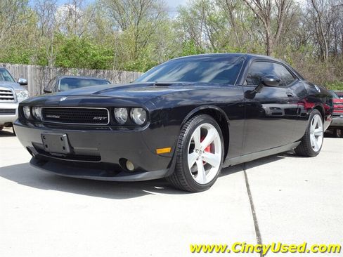Used 2009 Dodge Challenger SRT8 w/ SRT Option Group II RWD image 3