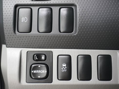 Used 2012 Toyota Tacoma PreRunner w/ SR5 Pkg image 19