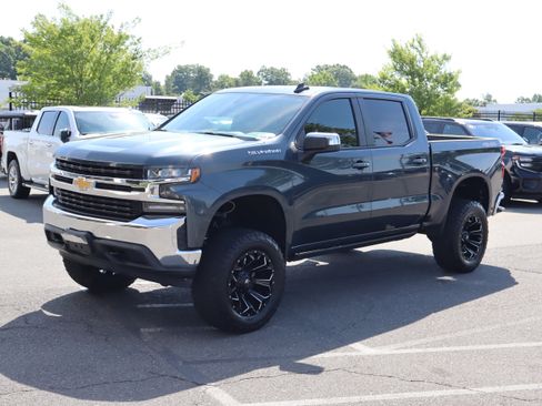 Used 2020 Chevrolet Silverado 1500 LT w/ Fleet Comfort Package AWD/4WD image 5