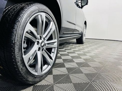 Used 2025 Cadillac Escalade Sport Platinum image 5