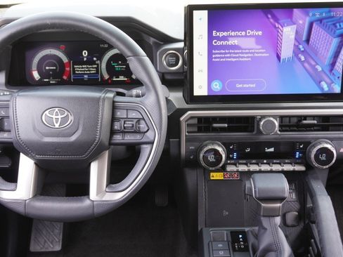 Used 2025 Toyota 4Runner Limited AWD/4WD image 30
