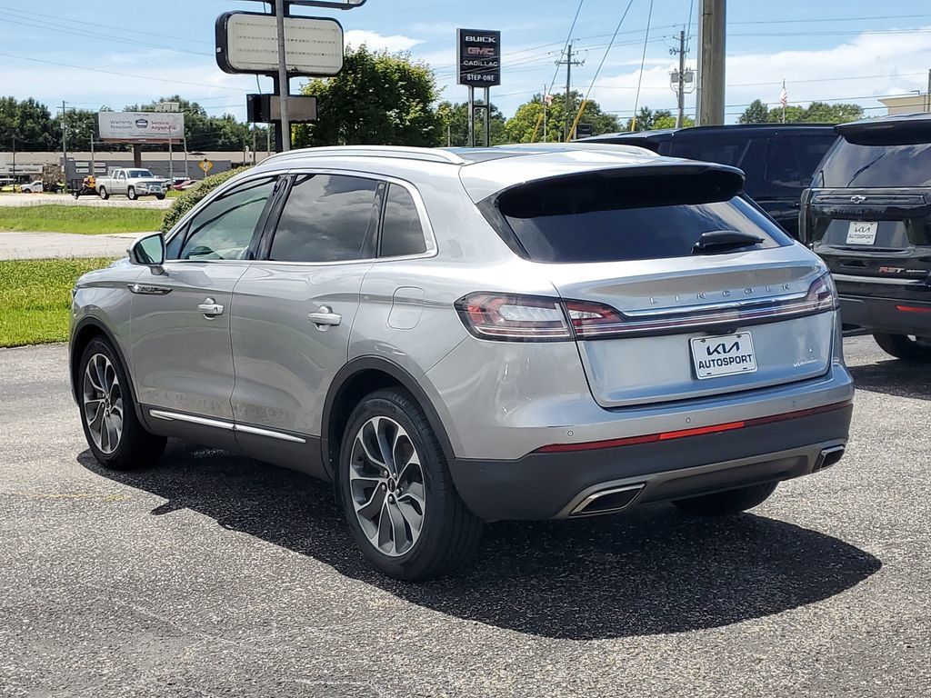Used 2022 Lincoln Nautilus Reserve FWD image 3