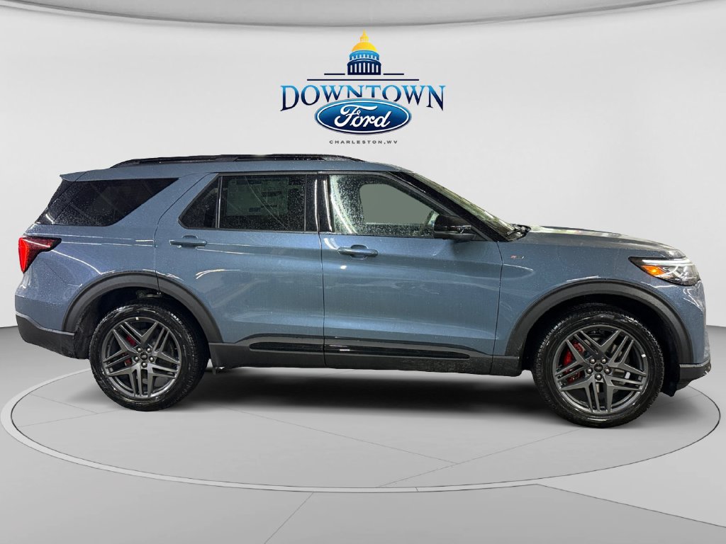 New 2026 Ford Explorer ST-Line w/ ST-Line Street Pack AWD/4WD image 2