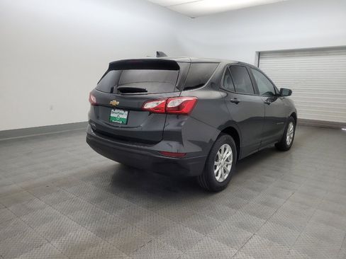 Used 2021 Chevrolet Equinox LS w/ LS Convenience Package image 9