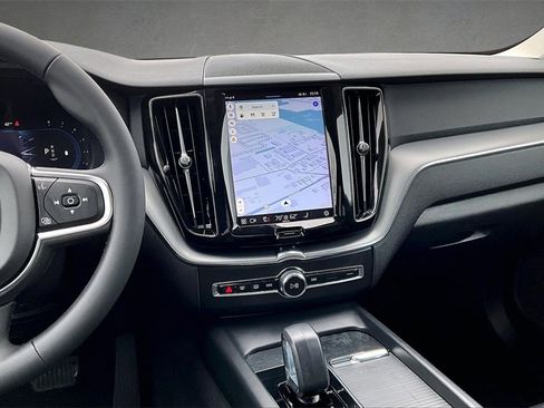 Certified 2023 Volvo XC60 B5 Core w/ Climate Package image 9