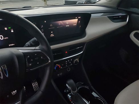 Used 2024 Buick Encore GX Sport Touring w/ Experience Buick Package image 32