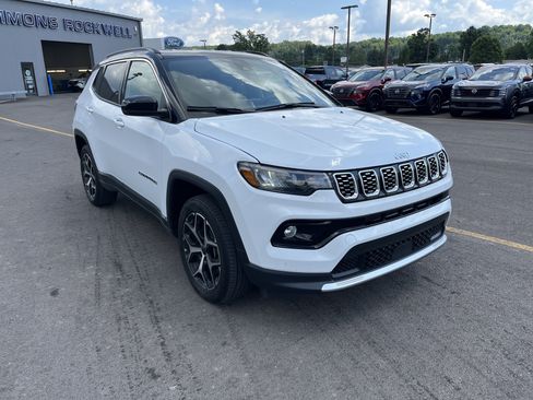 Used 2025 Jeep Compass Limited AWD/4WD image 6